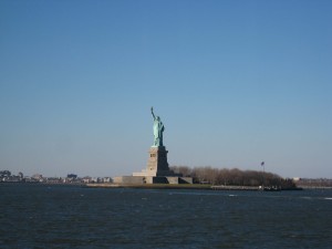 La estatua de la libertad desde el ferry.